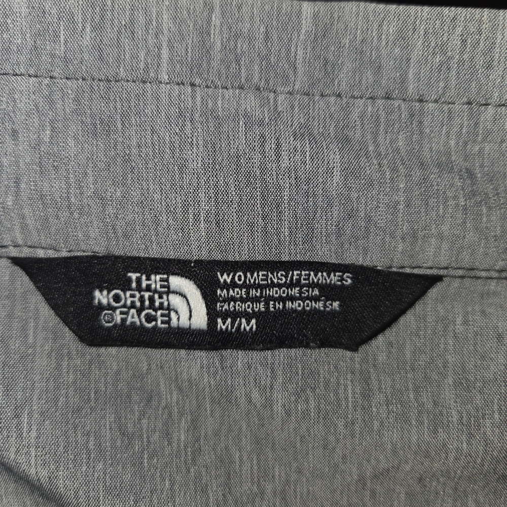 The North Face Women's Gray Button Down Shirt - Picture 3 of 8